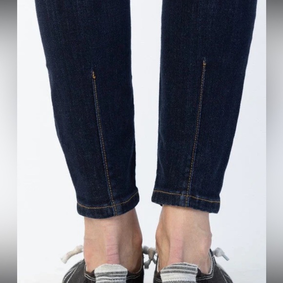 Judy Blue Honey Hi-Rise Nondistressed Dark Skinny size 3/26 82409 - Picture 5 of 5